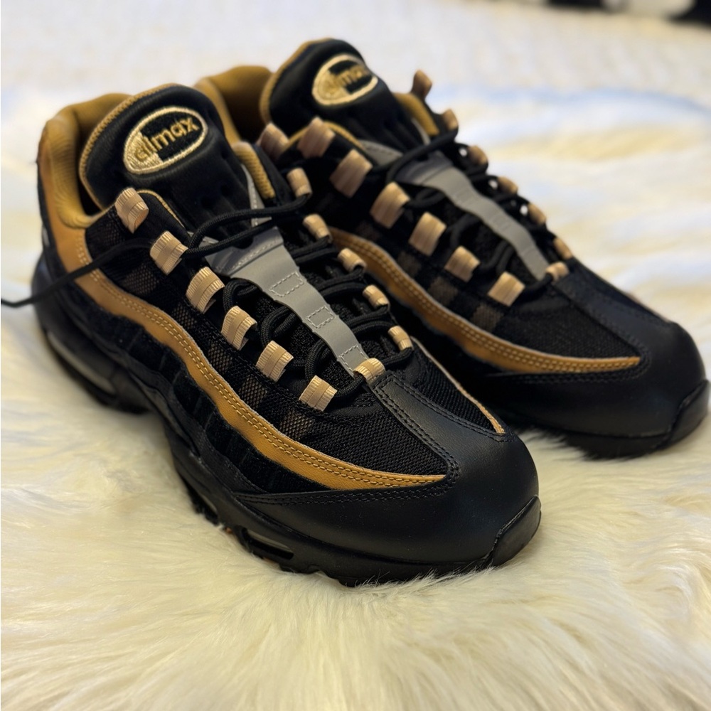 Nike Air Max 95. Men Size 10
